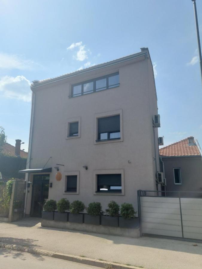 Nana / Sobe & Apartmani Valjevo Kültér fotó